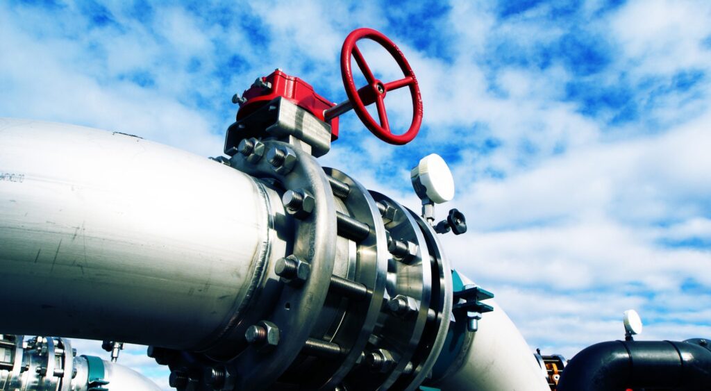 Industrial steel pipeline and valve